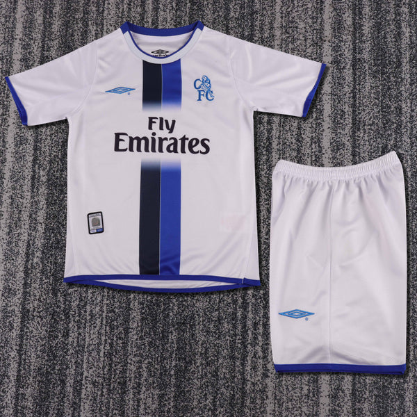 Kit Infantil Chelsea Retrô Away 03/04 Camisa + Shorts Umbro Unissex - Branco