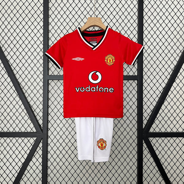 Kit infantil Manchester United Retrô Home 2000 Unissex Umbro  -  Vermelho