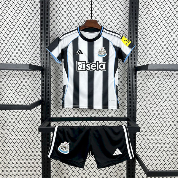 Kit Infantil Newcastle Home 25/26 Unissex Castore - Preto e Branco
