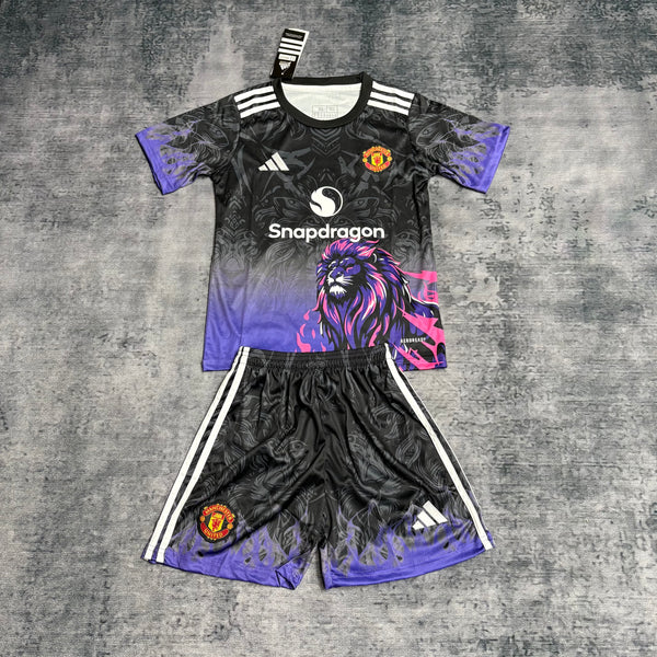 Kit infantil Manchester United Edição Especial 25/26 Unissex Adidas - Preto e Roxo