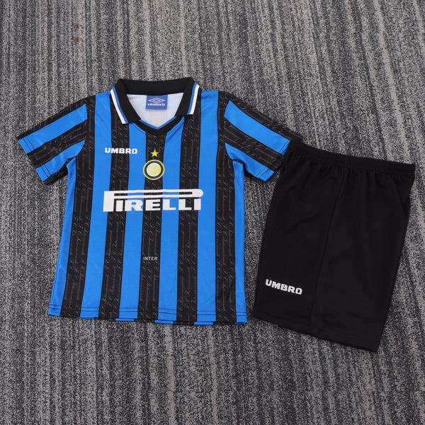 Kit Infantil Inter de Milão Home Retrô 97/98 Camisa + Shorts Umbro Unissex - Azul e Preto