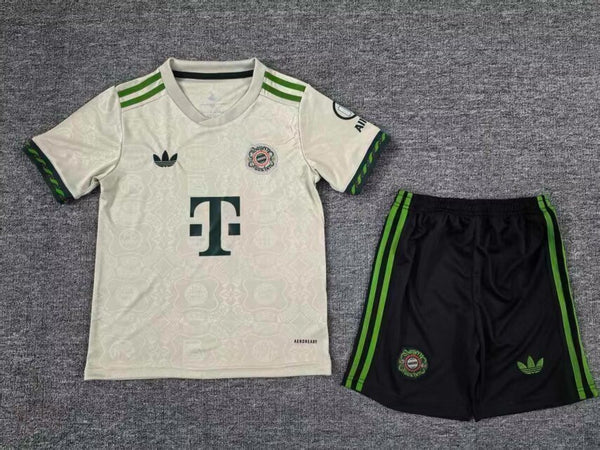 Kit Infantil Bayern De Munique Edição Especial 25/26 Camisa + Shorts Adidas Unissex - Bege