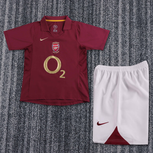 Kit Infantil Arsenal Home Retrô 05/06 Camisa + Shorts Nike Unissex - Vinho