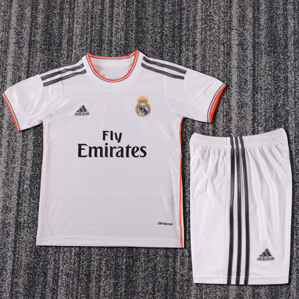 Kit Infantil Real Madrid Retrô Home 13/14 Camisa + Shorts Adidas Unissex - Branca