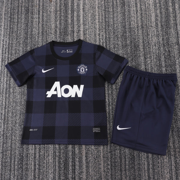 Kit infantil Manchester United Retrô Third 13/14 Unissex Nike - Azul Escuro