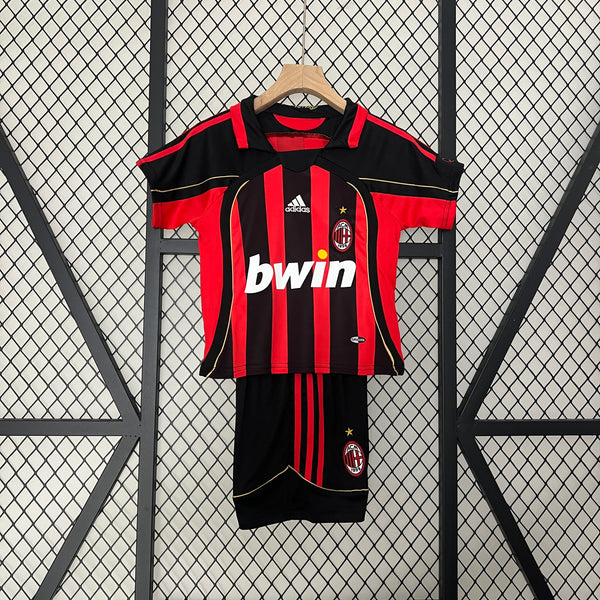 Kit Infantil Milan Home Retrô 2007 Unissex Adidas - Vermelho e Preto