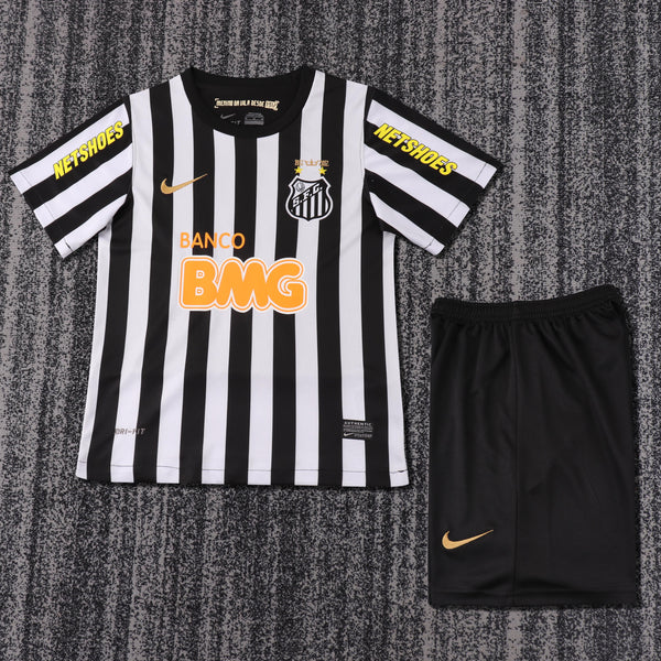 Kit Infantil Santos Retrô Away 2012 Camisa + Shorts  Nike Unissex - Branco e Preto