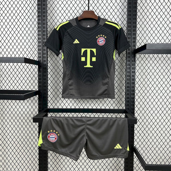 Kit Infantil Bayern De Munique Goleiro 25/26 Camisa + Shorts Adidas Unissex - Preto