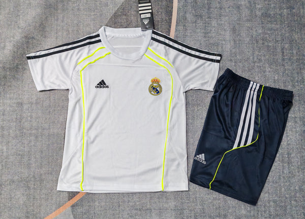 Kit Infantil Real Madrid Goleiro Treino 25/26 Camisa + Shorts Adidas Unissex - Branco