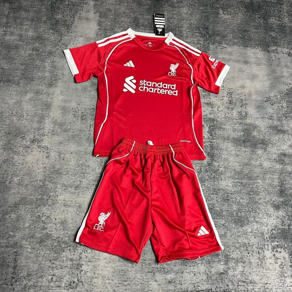 Kit Infantil Liverpool Home 25/26 Camisa + Shorts Adidas Unissex - Vermelho